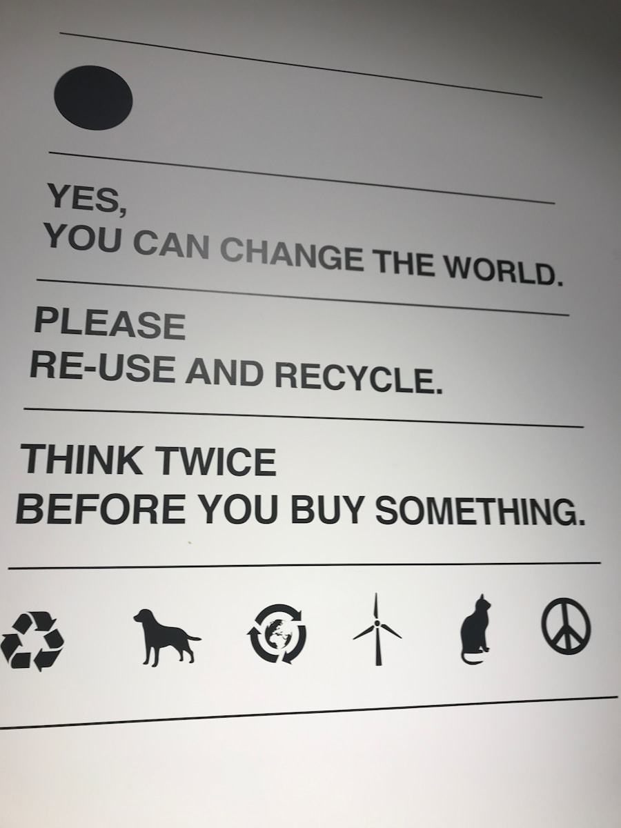 a sign that is on the side of a wall